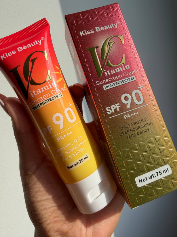 ضد آفتاب ویتامین C SPF 90