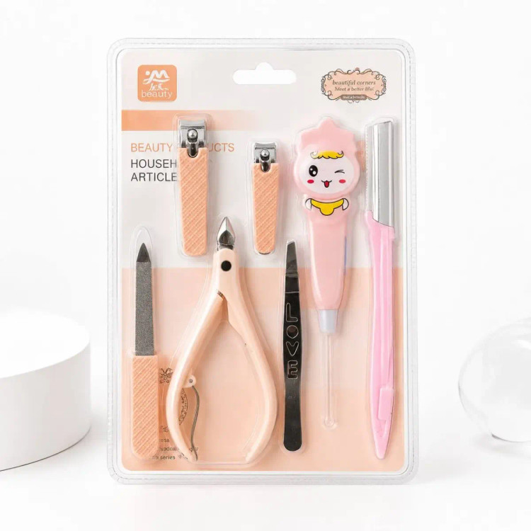 ست کامل مانیکور و پدیکور 7 تکه با طرح فانتزی M BEAUTY